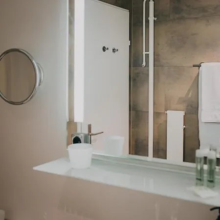 Dakota Hotel 4*
