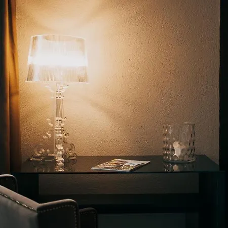 Dakota Hotel